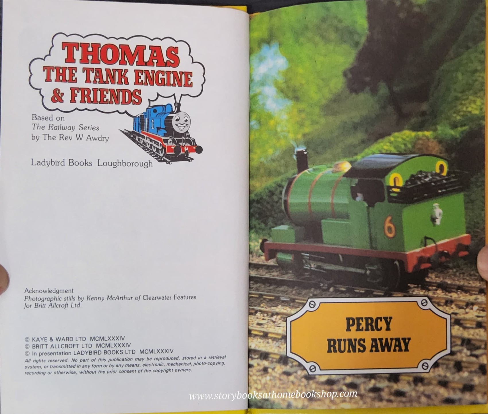 หนังสือนิทานปกแข็ง** 🍅THOMAS THE TANK ENGINE & FRIENDS: PERCY RUNS AWAY