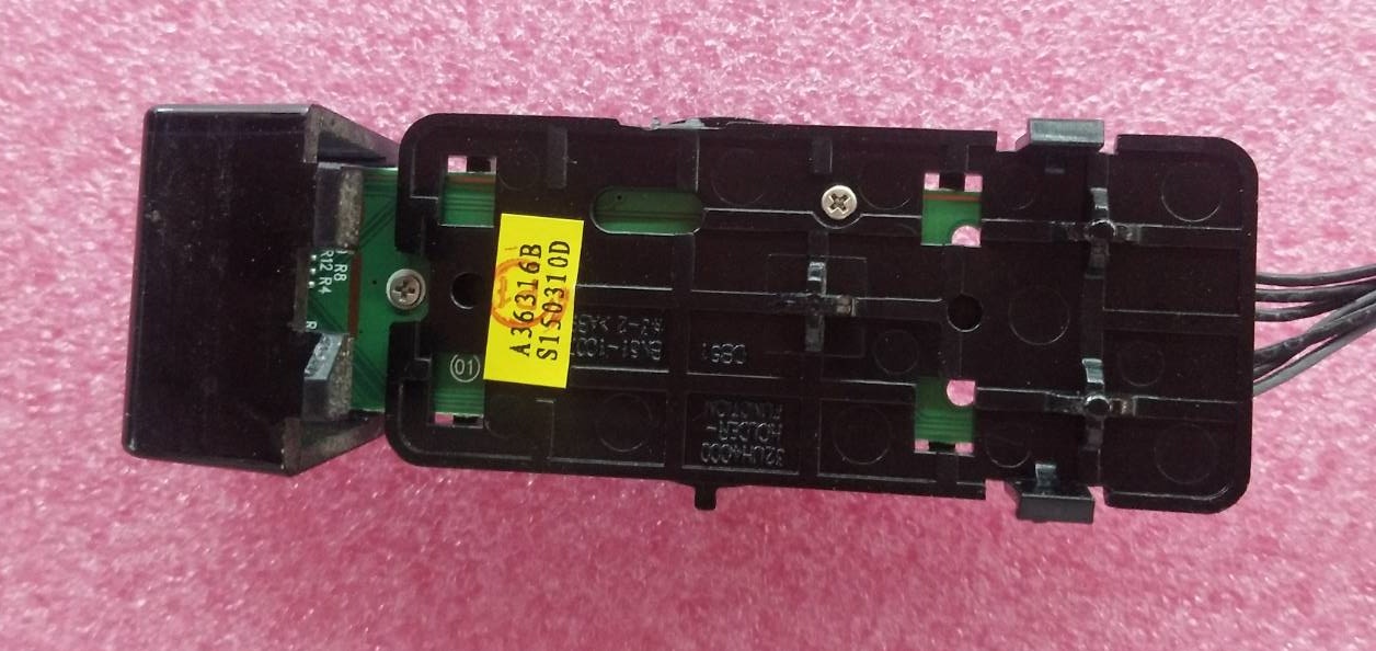 ตัวรับรีโมท /คีย์ทัช /คีย์คอนโทรล SAMSUNG(ซัมซุง) อะไหล่แท้/มือสองพร้อมใช้งาน พาร์ท BN96-36316B :BN96-37441A ใช้กับรุ่น UA24J4100AKXMR UA24J4100AKXXT UA28J4100AKXXT UA32J4100AKXMR UA32J4100AKXXT