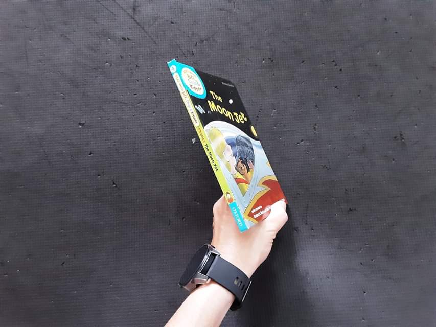 หนังสือนิทานปกแข็ง** 🍅🍅READ WITH BIFF,CHIP&KIPPER: THE MOON JET PHONICS LEVEL4