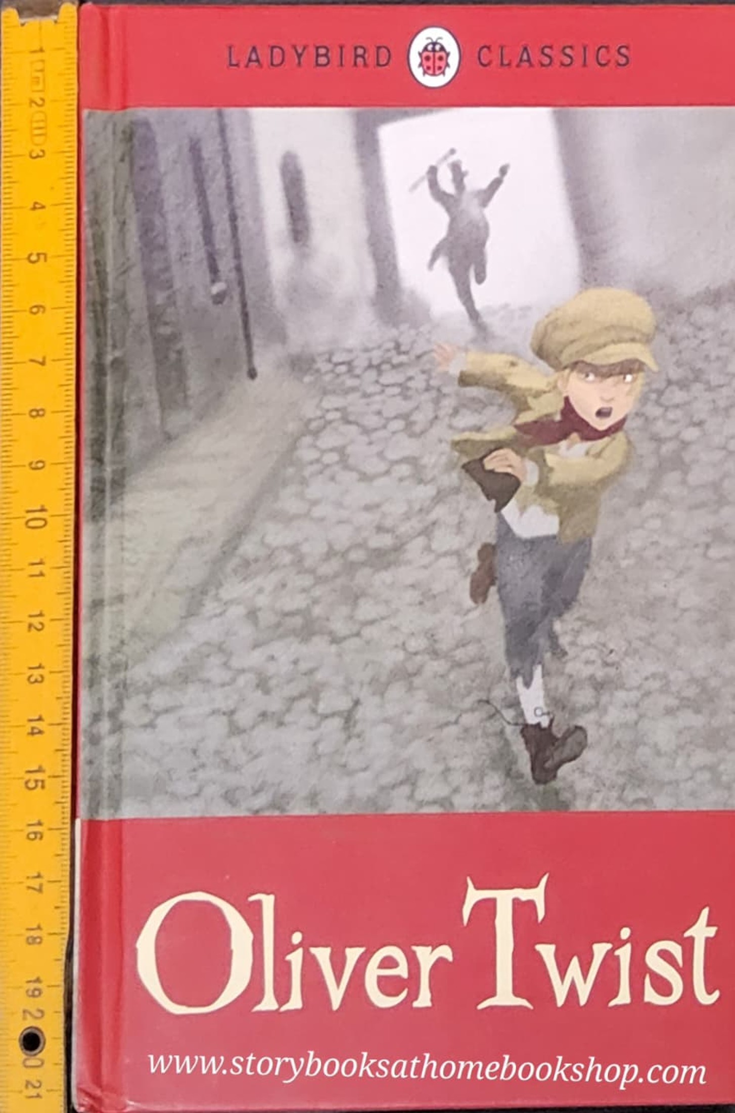 หนังสือนิทานปกแข็ง** 🍅🍓LADYBIRD TALES:OLIVER TWIST