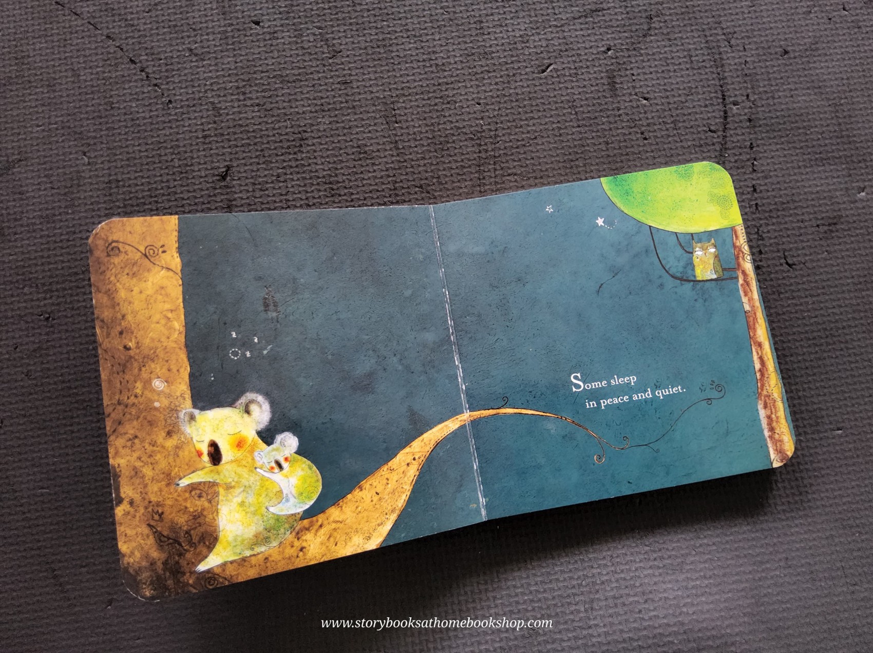 BOARD BOOK ** 🍅A BOOK OF SLEEP BY II SUNG NA