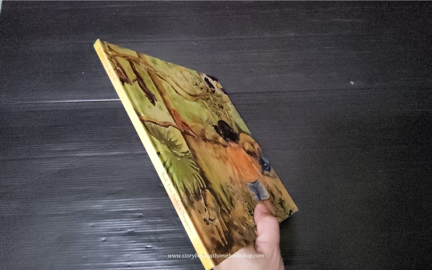 หนังสือนิทานปกแข็ง** 🍓🍓SASHA VISITS THE ZOO