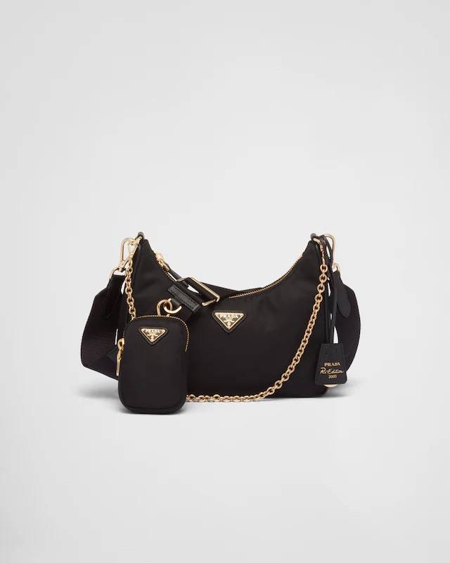 New Prada nylon *ล็อตใหม่ไม่มีการ์ดแข็ง ขนาด : Width: 22cm x Height: 18cm x Depth: 6.5cm