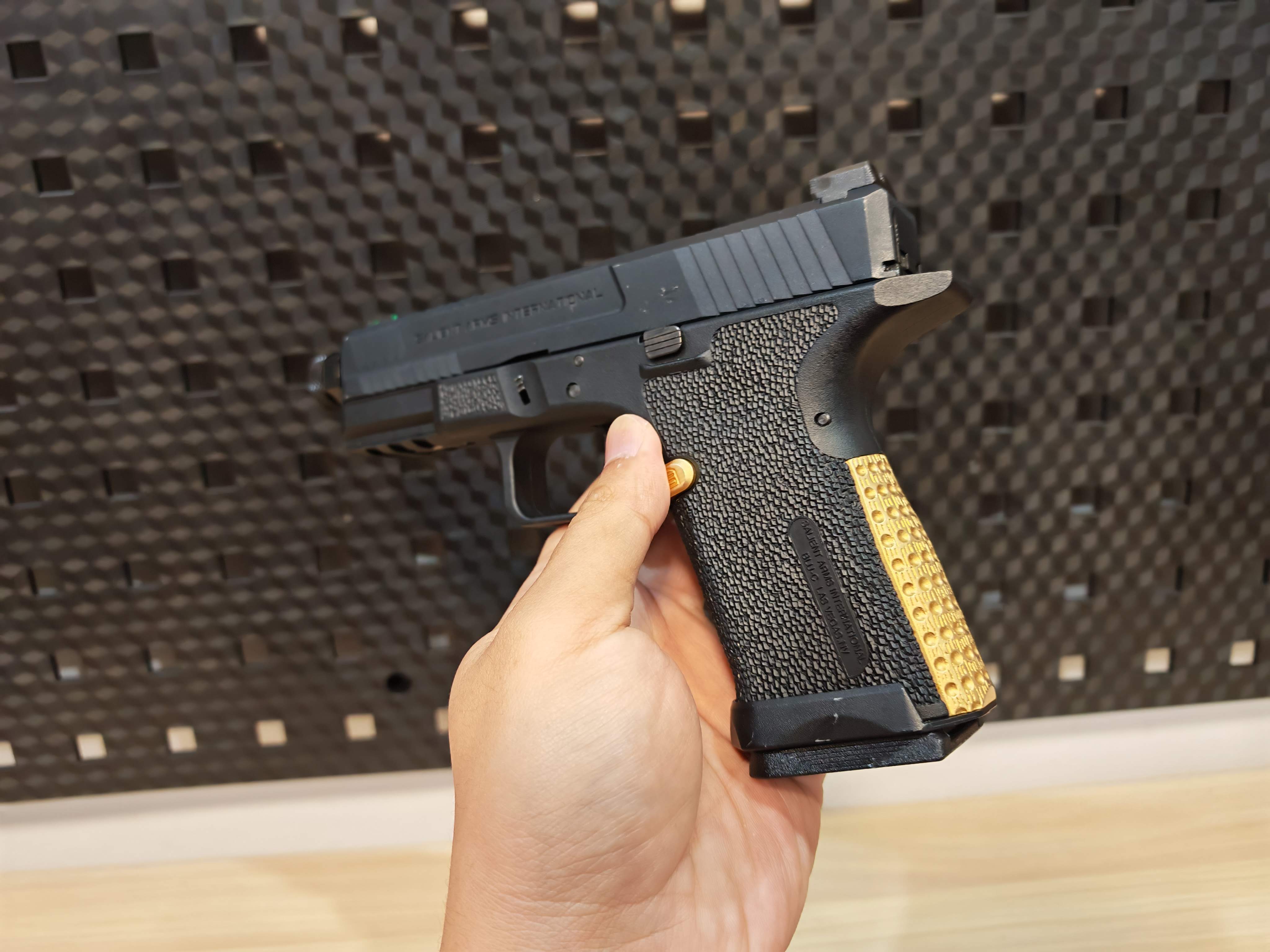 EMG SAI BLU Glock19 G19 COMPACT GBB BB Gun บีบีกัน แบบแก๊ส ปืนอัดลม มือสอง Airsoft Gun