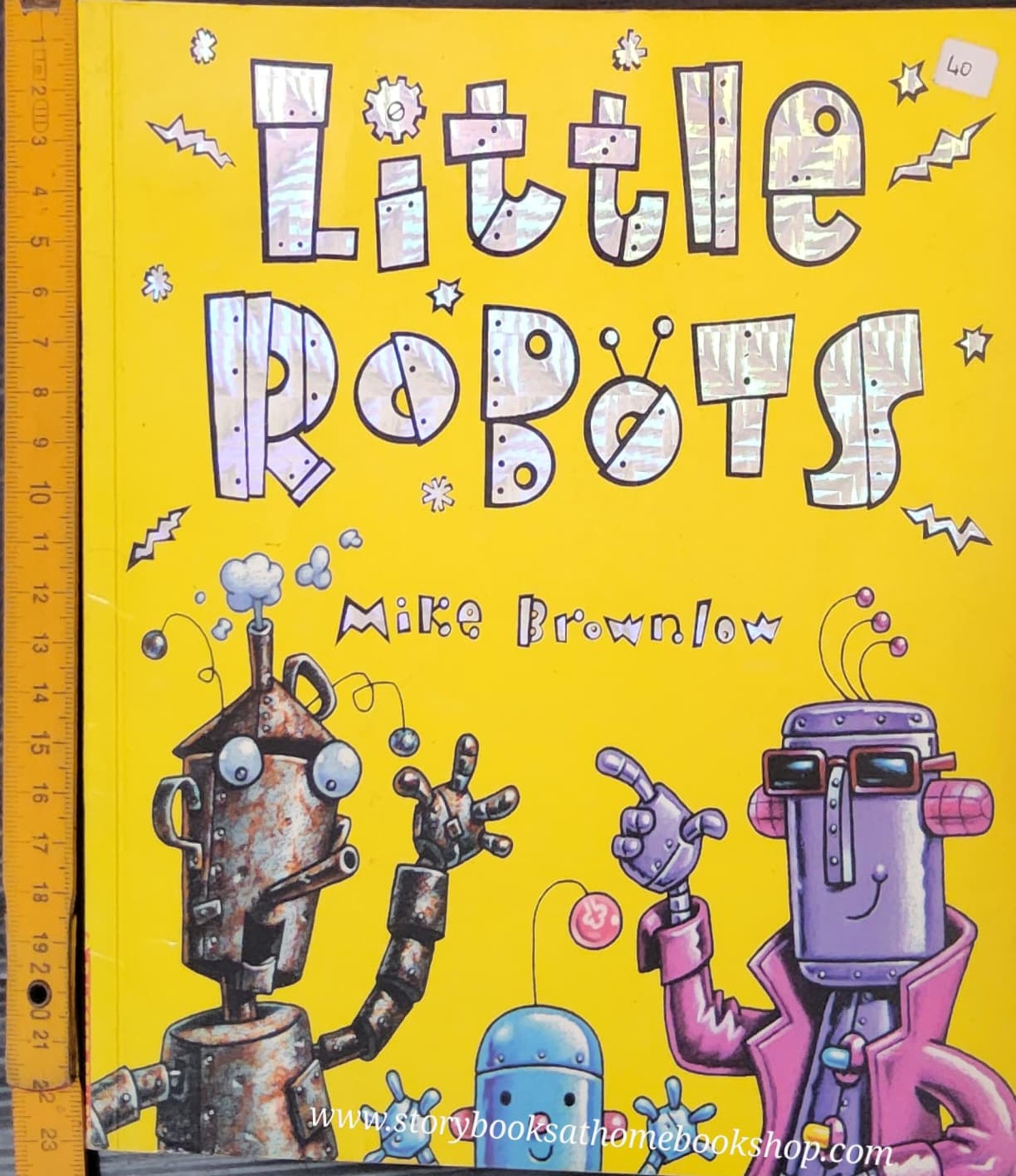 หนังสือนิทานปกอ่อน** 🍓🍓 LITTLE ROBOTS BY MIKE BROWLOW