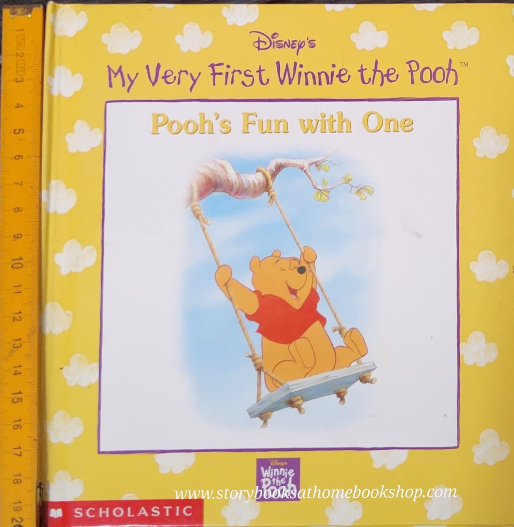 หนังสือนิทานปกแข็ง** 🍅🍓DISNEY'S MY VERY FIRST WINNIE THE POOH:POOH'S FUN WITH ONE