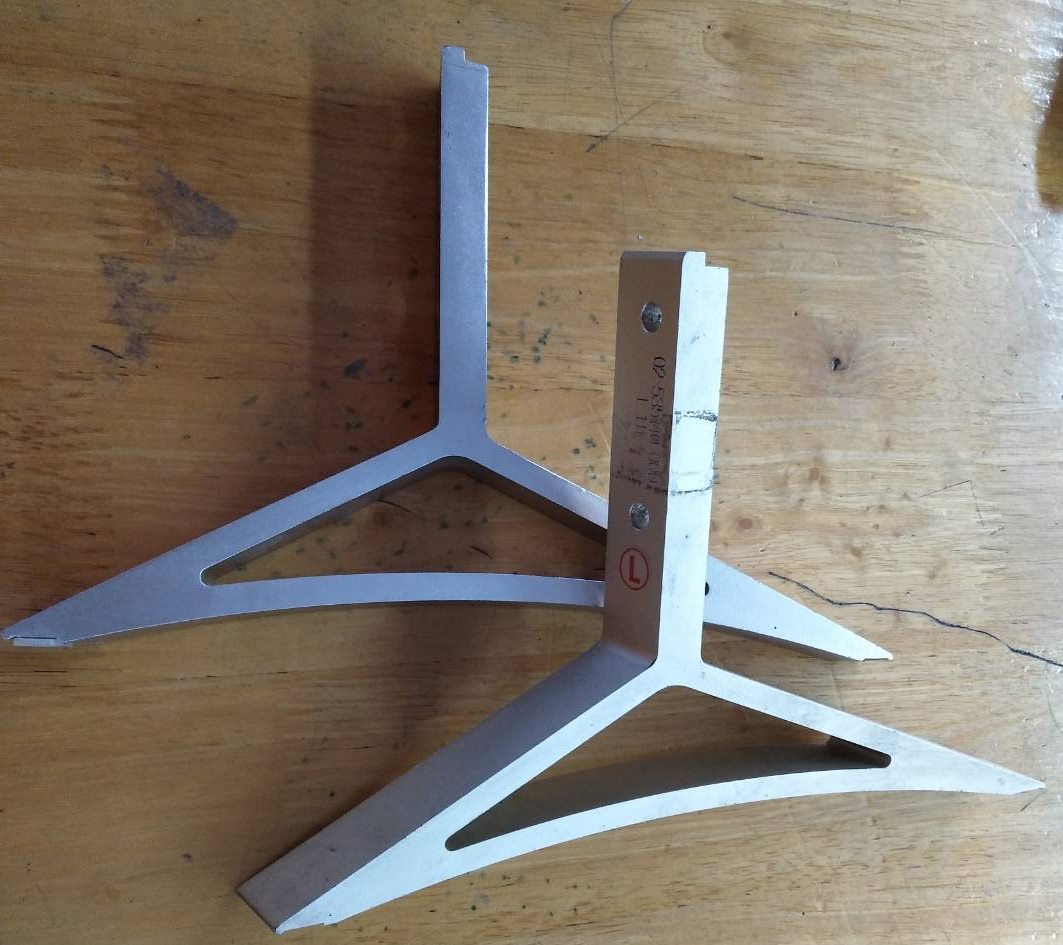 ขาตั้งทีวีThomson ของแท้ถอดจากเครื่อง รุ่น55UB6406 พาร์ท 02-535140-000 L+R