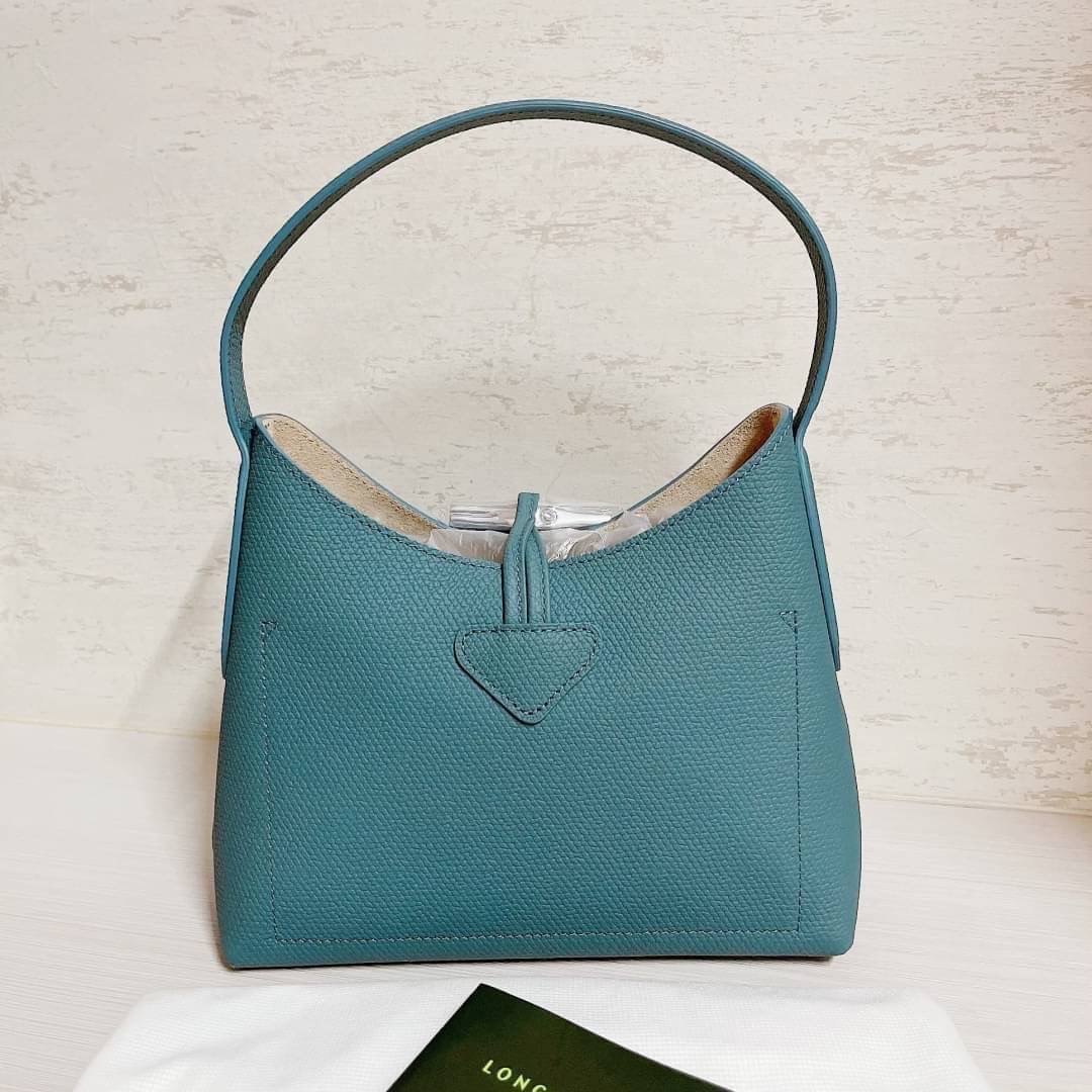 New Longchamp Size XS ขนาด 22 cm (L) x 19.5 cm (H) x 10 cm (W)cm