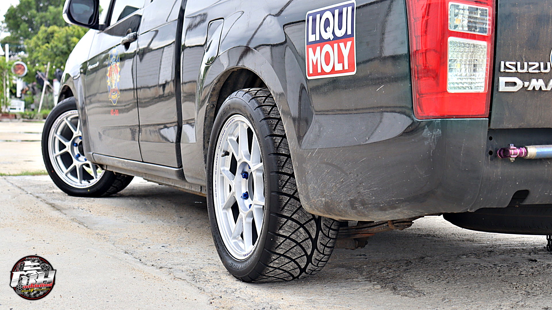 ISUZU D-MAX เปลี่ยนล้อยาง ล้อ JP Racing Wheels TC005 ขอบ18นิ้ว ยาง SEVEN Tire RS-7 F 245/45R18 100V R 275/40R8 103V