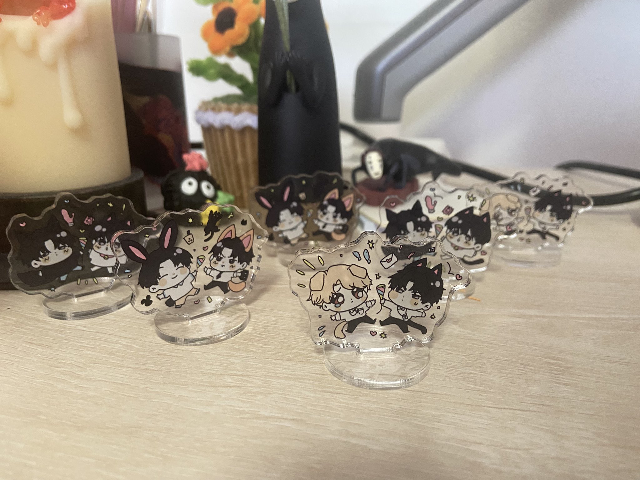 สแตนดี้จิบิหนุ่มๆ บ้านซฟว. (หลงใหลได้โปรด / จักรวาลของอัยย์ / ไร้ซึ่งกลิ่นอายโอเมก้า)