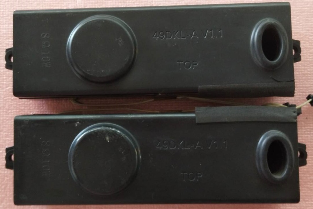 ลำโพงทีวี เวิร์ลเทค WORLDTECH ของแท้มือสองถอดจากเครื่อง รุ่นWT-LED5001 8โอมห์ 10วัตต์