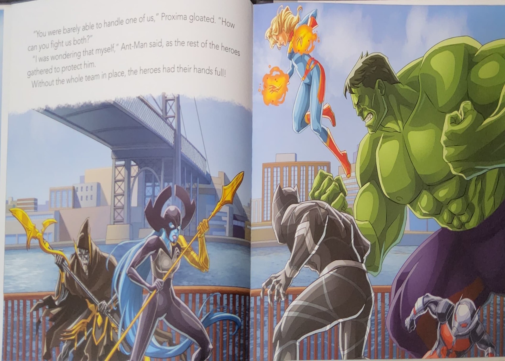 หนังสือนิทานปกแข็ง ** 🍅🍓MARVEL AVENGERS BATTLE AGAINST THE BLACK ORDER