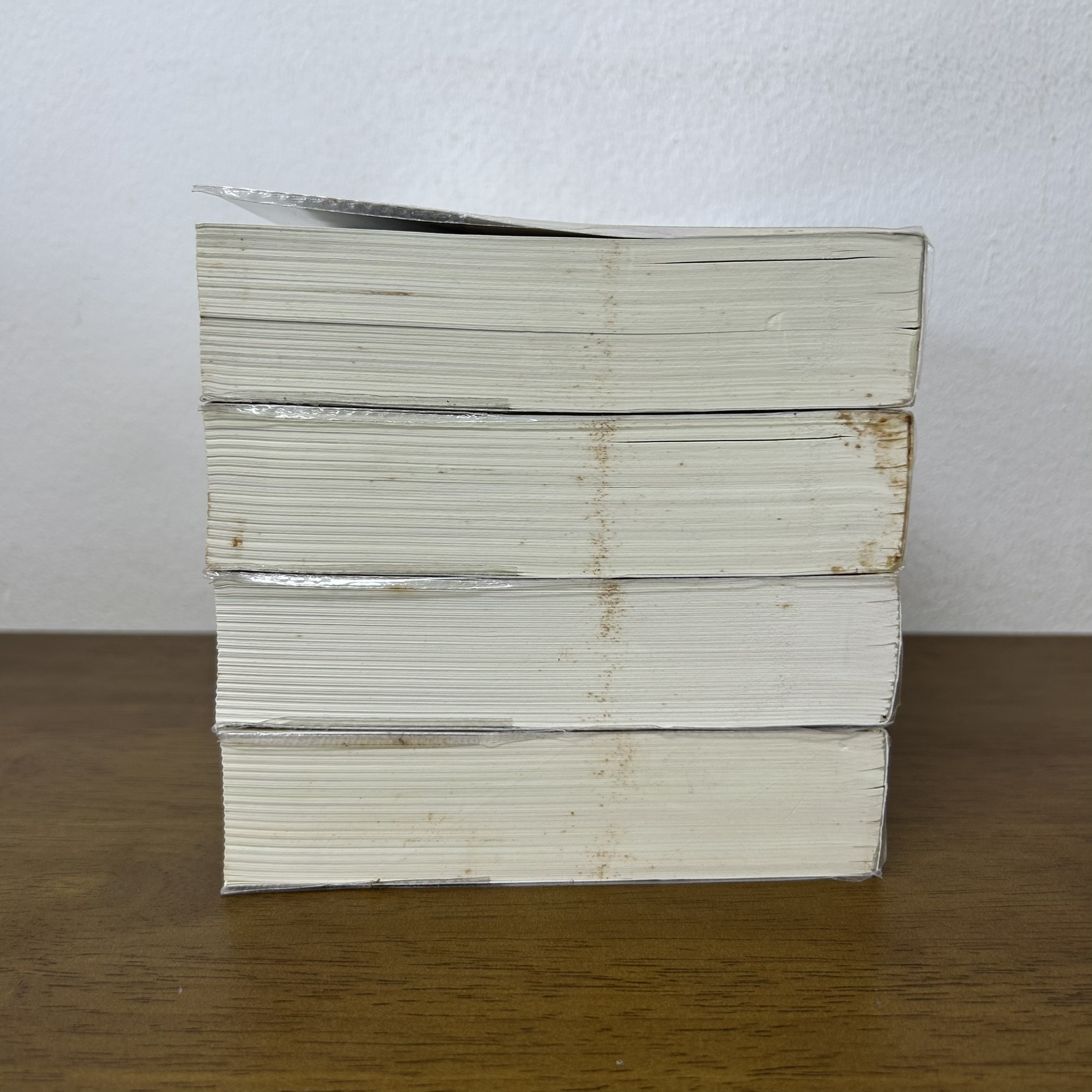 ลูกปลาน้อย เซียวฮื้อยี้ เล่ม 1-4 จบ ครบชุด ... โก้วเล้ง น.นพรัตน์ (มือสอง) กำลังภายใน นิยาย สยามอินเตอร์