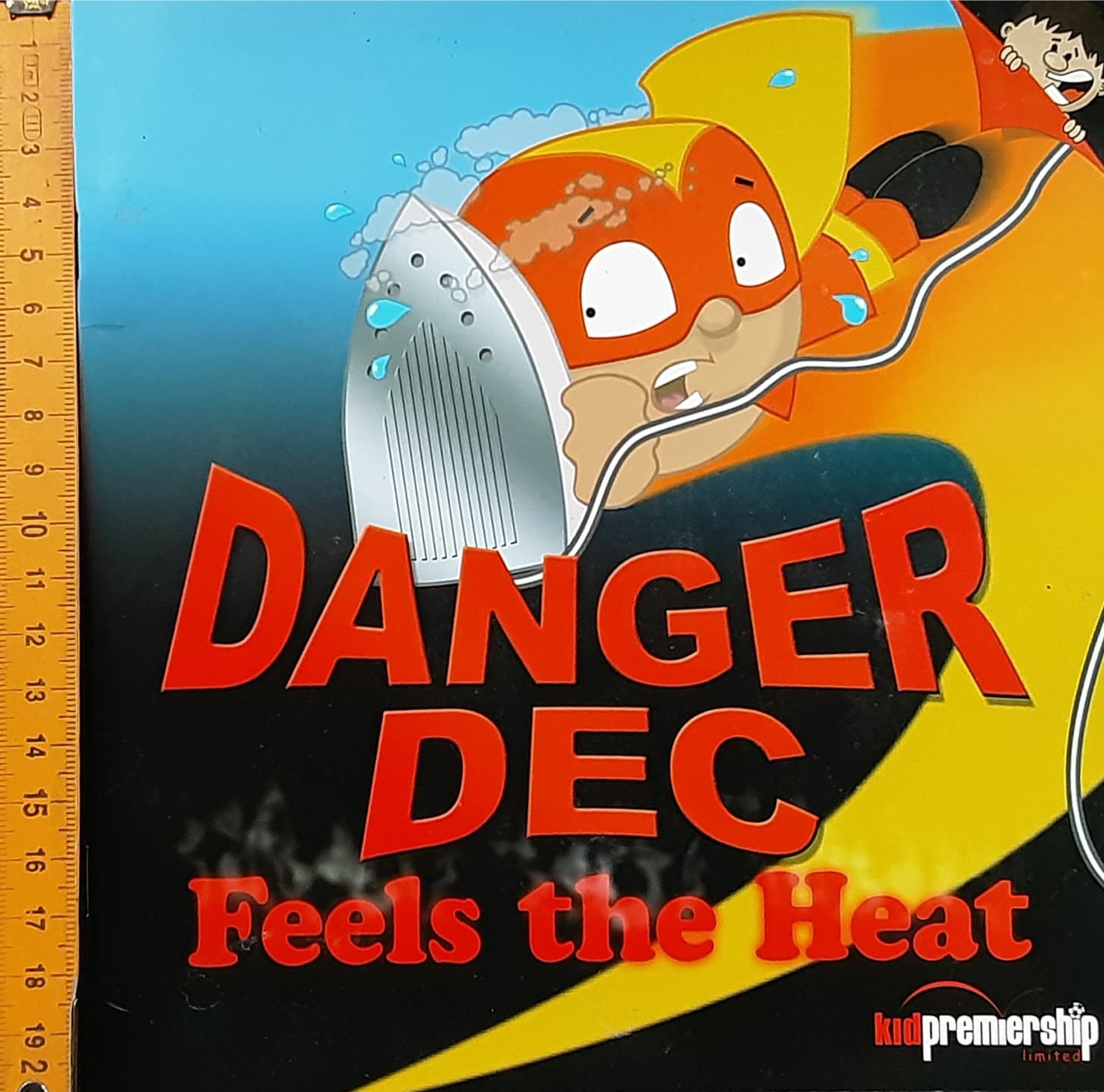 หนังสือนิทานเด็ก ภาษาอังกฤษ ปกอ่อน 🍅🍓DANGER DEC Feels the Heat/Used สภาพ 80-90%