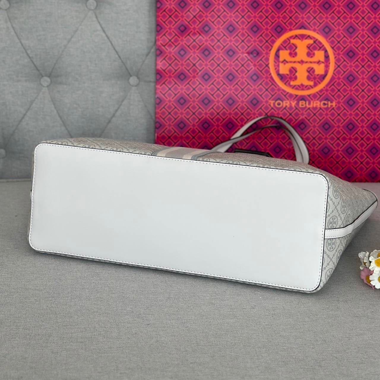 New Tory Burch T Monogram Coated Canvas Tote 💥งานช็อปใบใหญ่