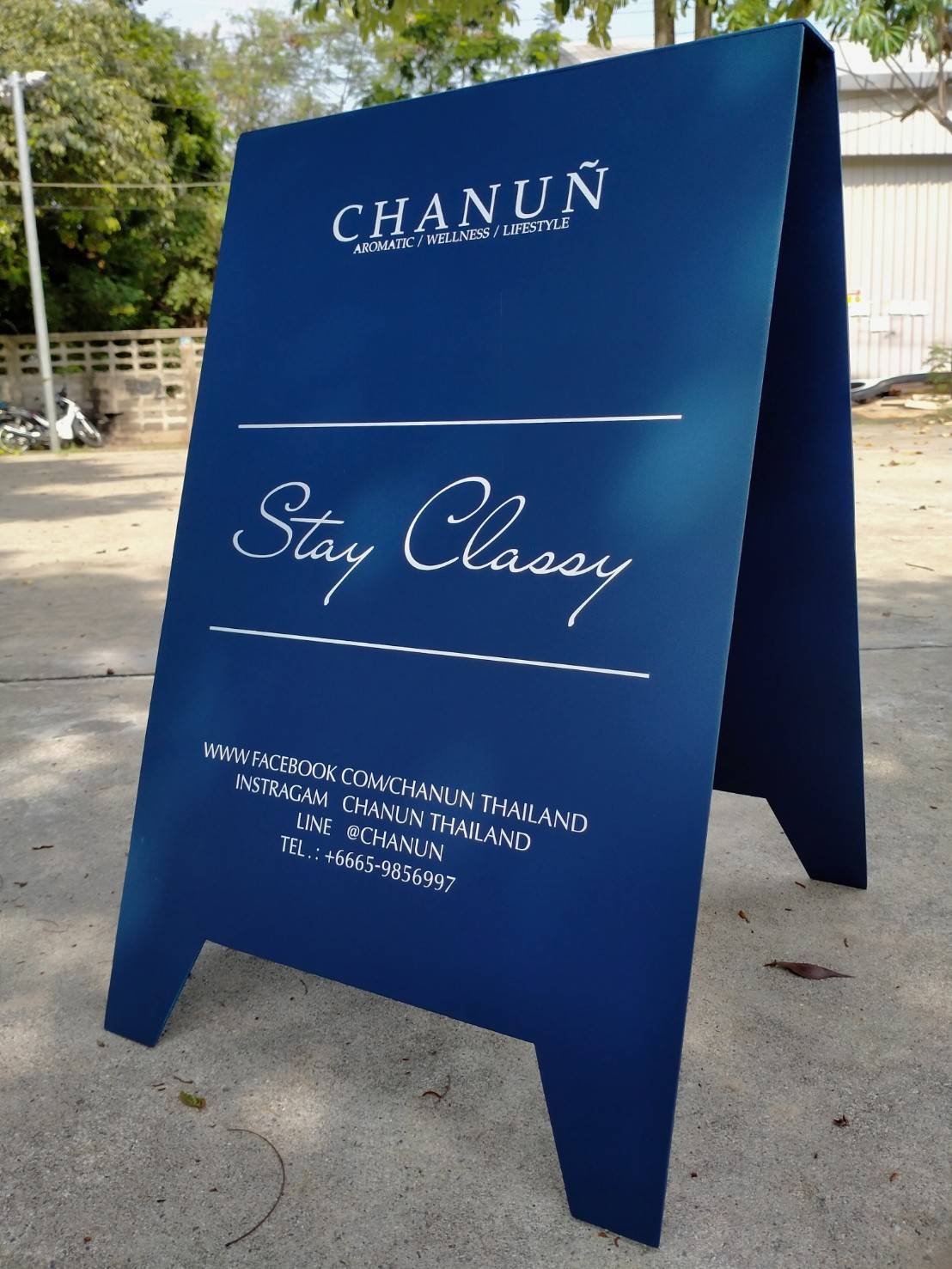 #ป้ายเหล็กฉากสามเหลี่ยมติดสติ๊กเกอร์ไดคัท