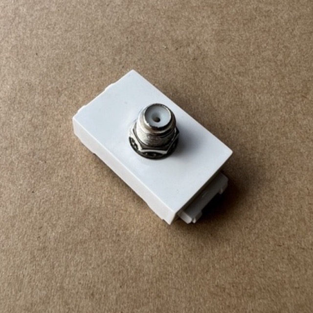 Outlet เอ้าท์เล็ตผนัง ( Link ) งานดิจิตอลทีวี งานจานดาวเทียม