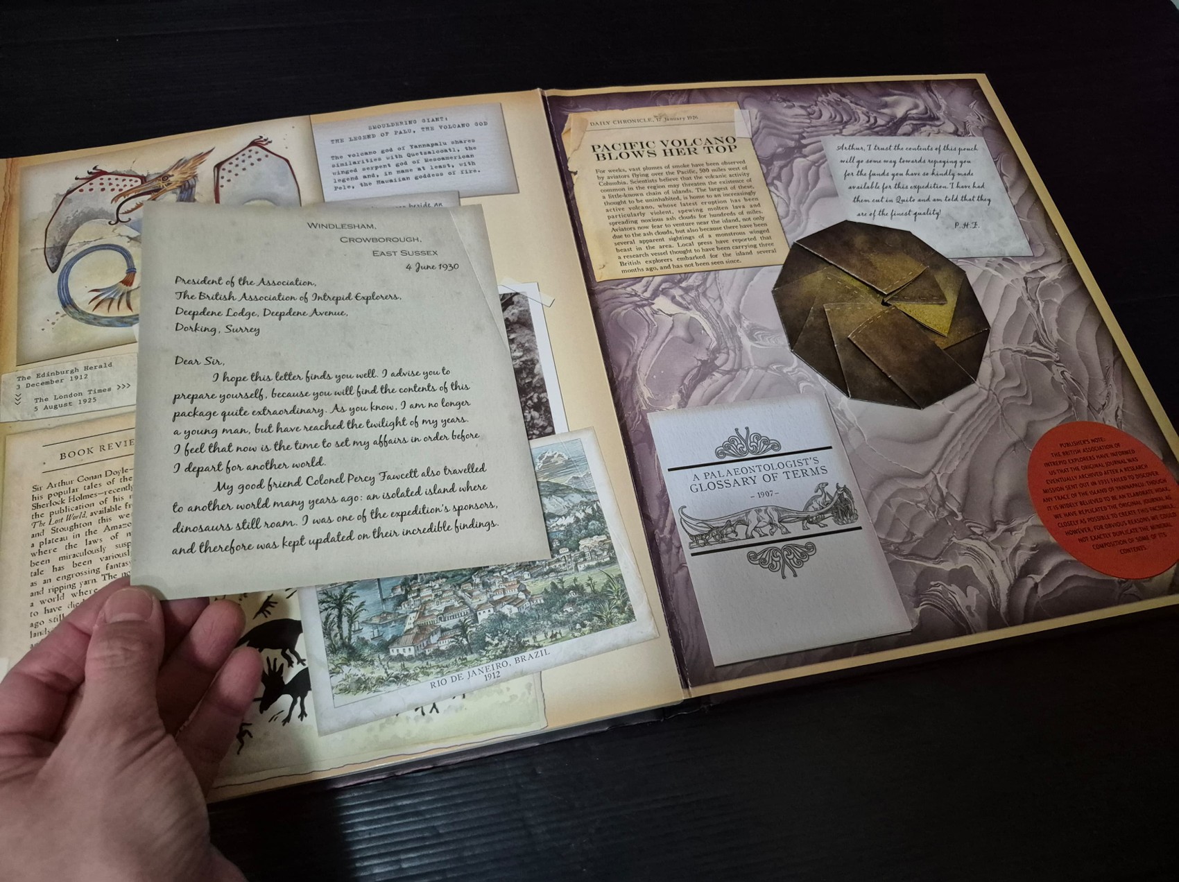 KNOWLEDGE BOOK ** ð
ðDINOSAUROLOGY THE SEARCH FOR A LOST WORLD