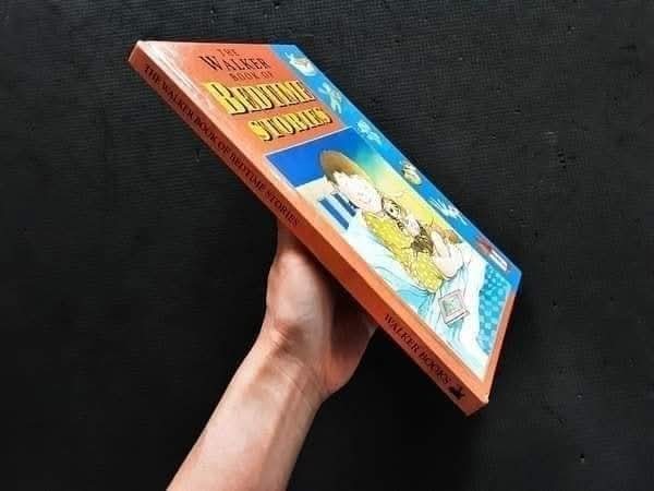 หนังสือนิทานปกแข็ง ** 🍅🍓 THE WALKER BOOK OF BEDTIME STORIES