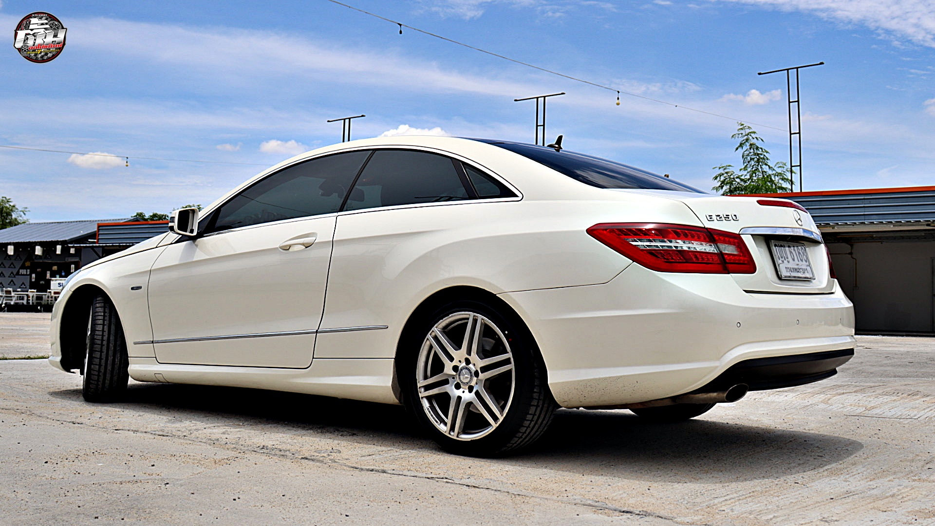 Mercedes Benz E-Class E250 เปลี่ยนยาง GITI Sport S2 F 235/40R18 95Y R 255/35R18 94Y