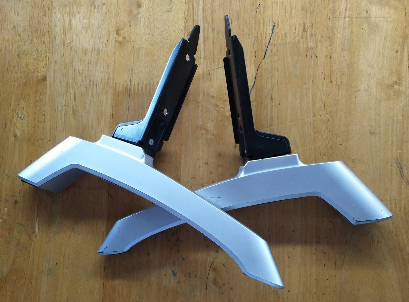 ขาทีวี Panasonic (พานาโซนิค)ของแท้ถอดจากเครื่อง รุ่นTH-43D410T พาร์ท TBL5ZA3664 TBL5ZA3665