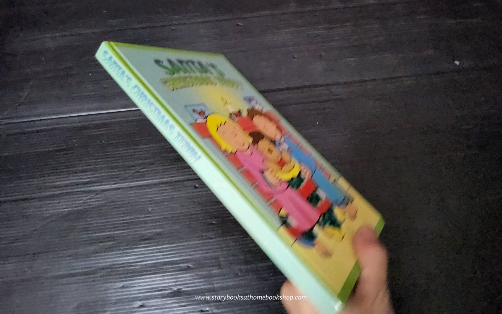 SPARKLING TOUCH AND FEEL BOARD BOOK** ð
ð
SANTA'S CHRISTMAS TEDDY