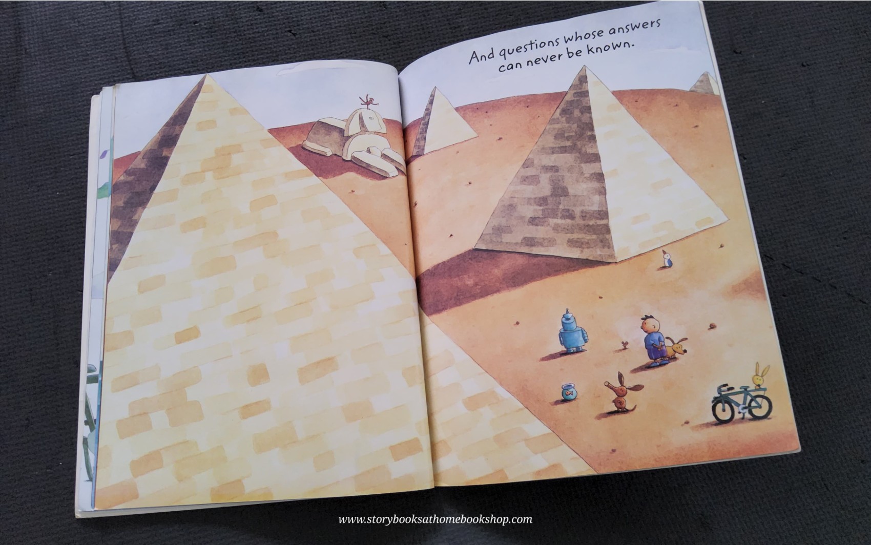 หนังสือนิทานปกอ่อน** 🍅🍓HERE IN SPACE