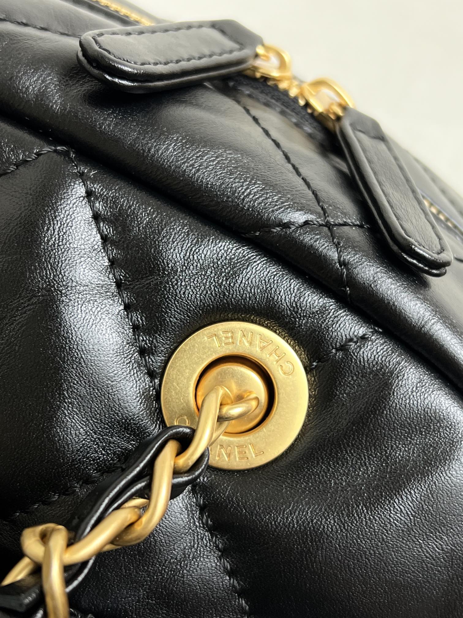 [Pre-order] Chanel Handle Bowling 24A gold Hardware Shiny Calfskin งาน VIP คุณภาพที่ดีที่สุด