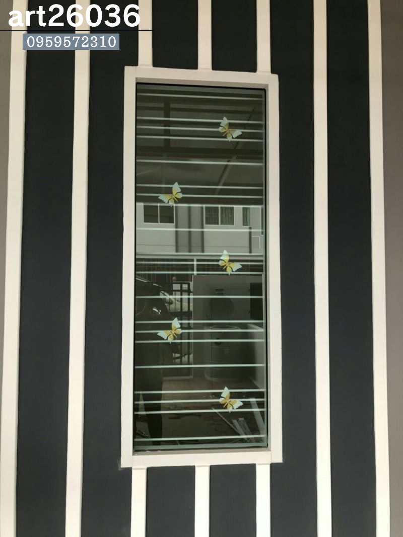 ติดตั้งเหล็กดัดพร้อมมุ้งลวด สีอบสีขาว ลายผีเสื้อ