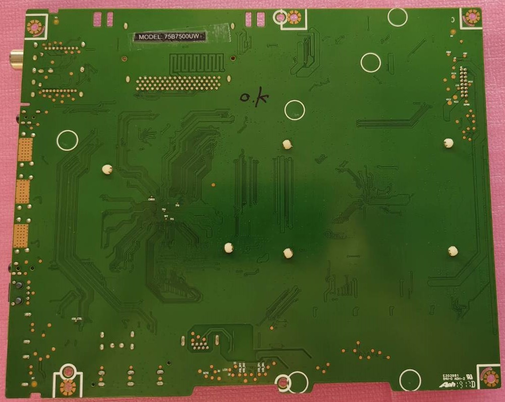 เมนบอร์ดทีวีไฮเซน HISENSE อะไหล่มือสองพร้อมใช้งาน รุ่น75B7500UW พาร์ทRSAG7.820.8776/ROH ใช้เวอร์ทีบาร์ HV750QUB-N9D
