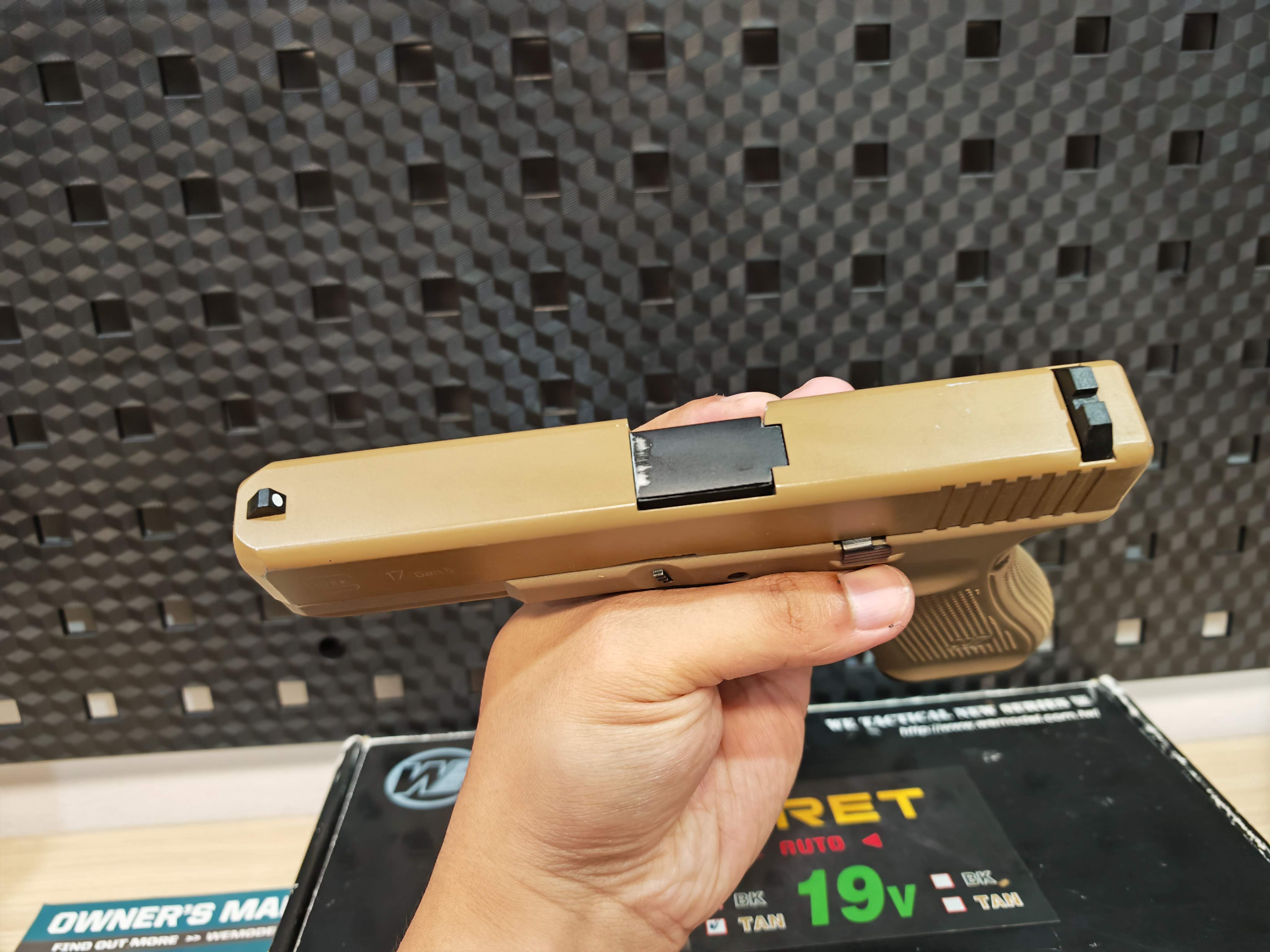 WE Glock 17 Gen 5 Secret Ver. Full-Auto สีทราย ไต้หวัน BB Gun บีบีกัน แบบแก๊ส ปืนอัดลม มือสอง Airsoft Gun