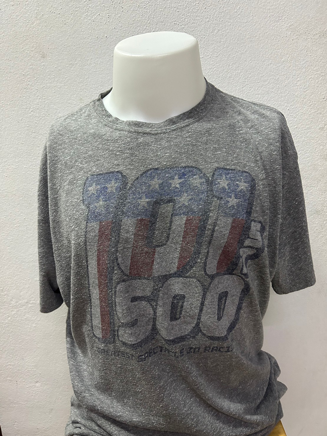 Authentic Apparel Of The Indianapolis Motor Speedway 101 สภาพสวยAAA ป้ายปั๊มคอ อก 24.5" ยาว 29" Made In El Salvador 37.5% Cotton 50% Polyester 12.5% Rayon