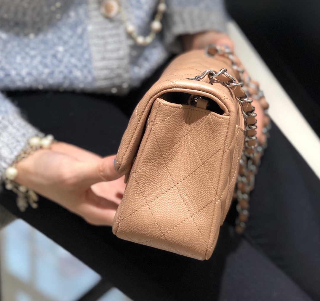 [Pre-order] Chanel classic mini กระเป๋าชาแนลคลาสสิคมินิ 20cm Beige คาเวียร์อะไหล่เงิน งานเกรดที่ดีที่สุด