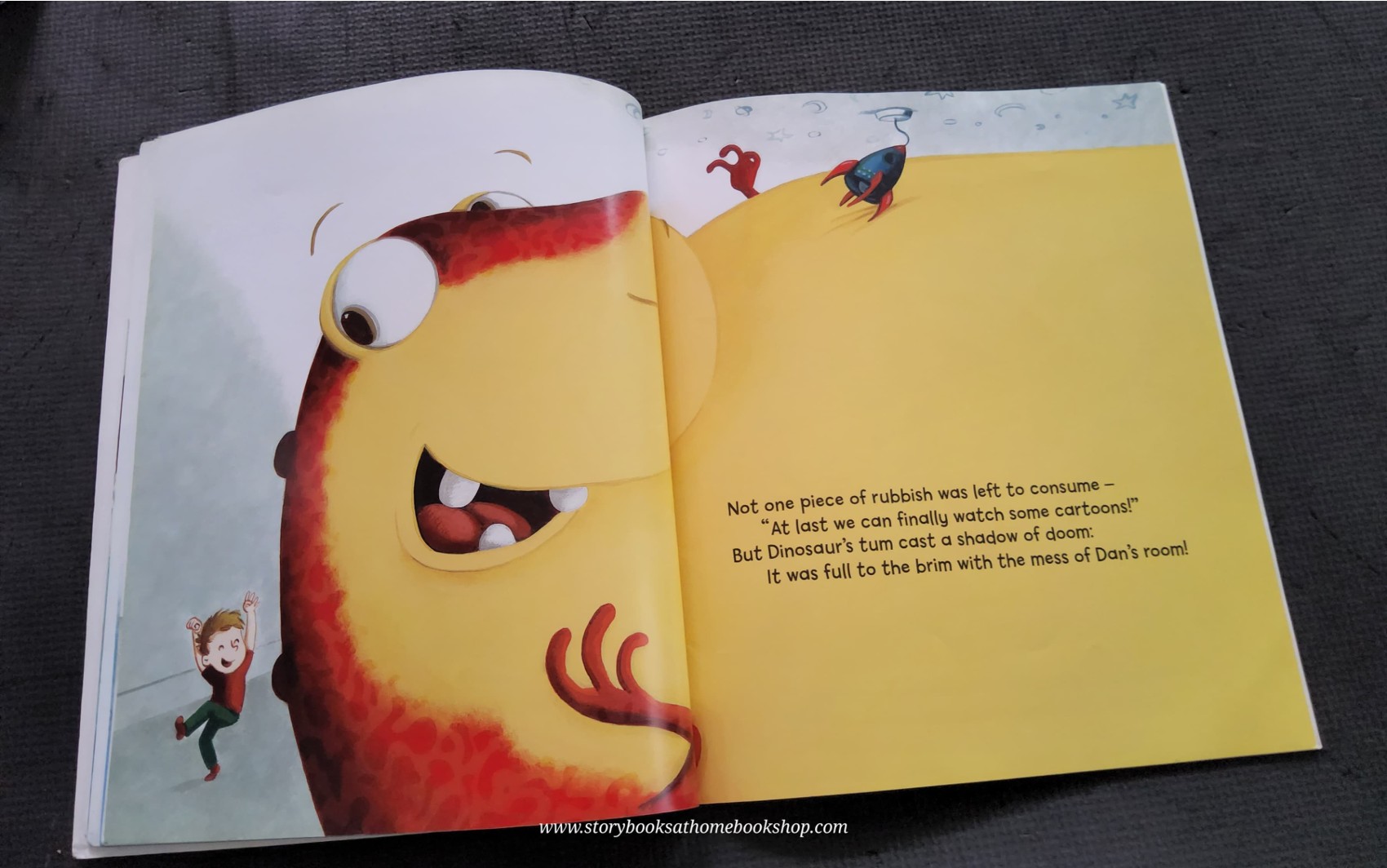 หนังสือนิทานปกอ่อน** ♥️THE DINOSAUR THAT POOPED THE BED!