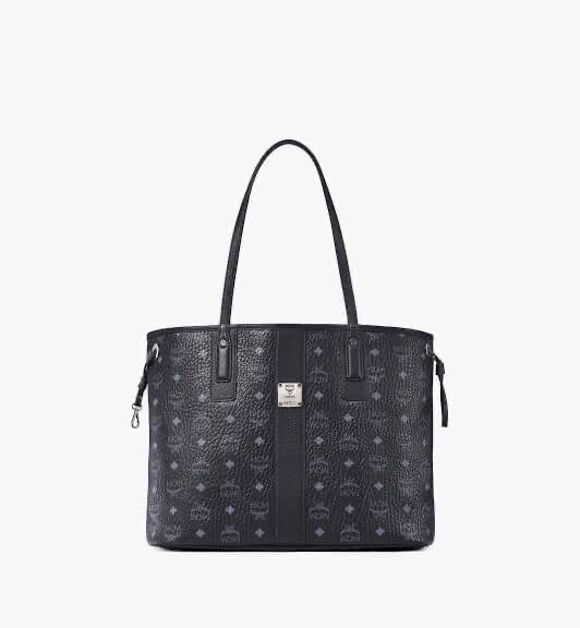 New MCM MEDIUM REVERSIBLE SHOPPER ใช้ได้ 2 ด้าน Sz. ใบแม่ 14” (L) x 11” (H) x 6” (W) ปากบน 17” อุปกรณ์.ถุงผ้า/การ์ดเปล่า