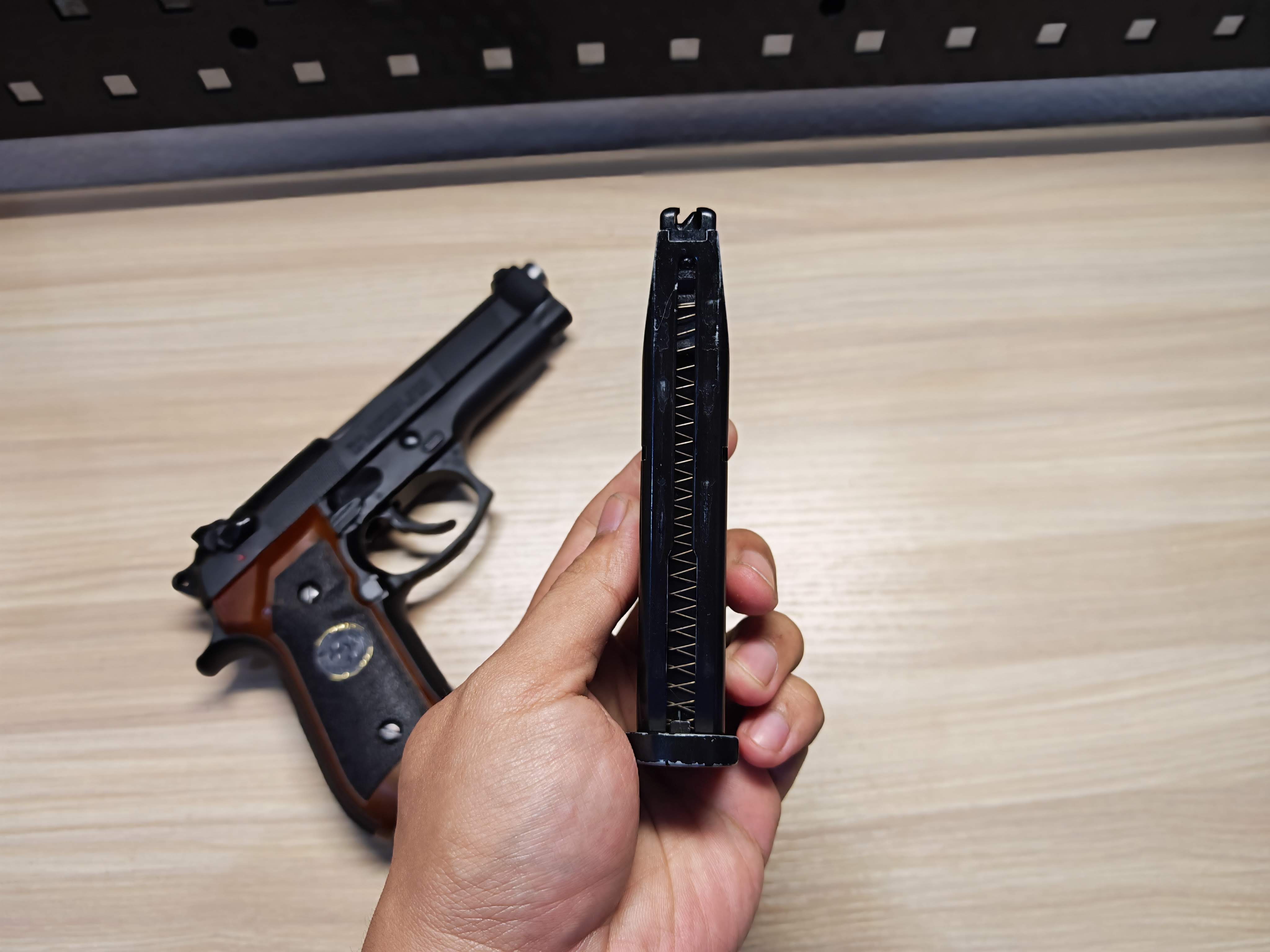 WE Beretta M92 Samurai Edge Biohazard Semi Version BB Gun บีบีกัน แบบแก๊ส ปืนอัดลม มือสอง Airsoft Gun