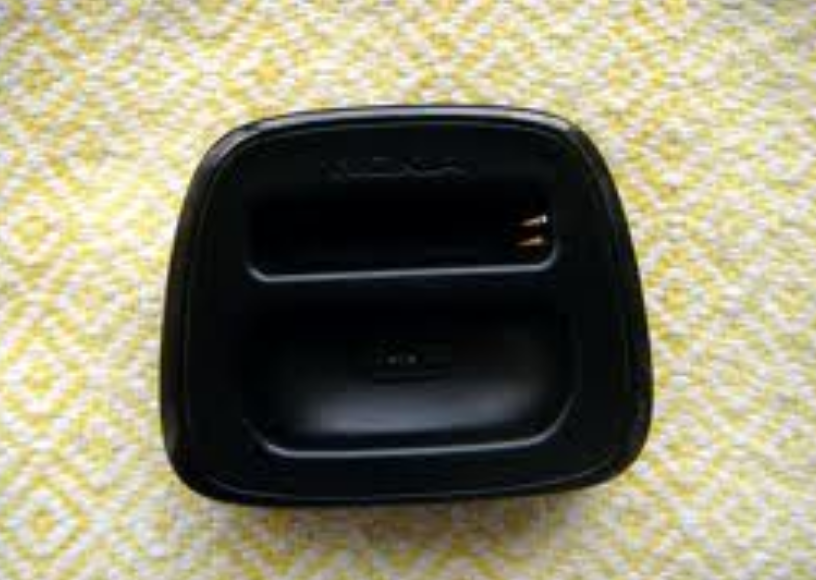 Nokia 8800 (Black Edition) !! GSM 900/1800/1900 อุปกรณ์ครบ Made in Finland