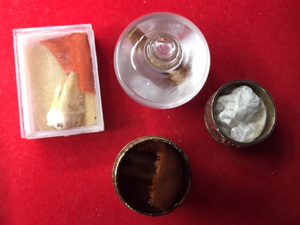 พระทันตธาตุ ครูบากันทา วัดวังจำปา อ.จอมทอง จ.เชียงใหม่ ได้มาจากลุงประสิทธิ์ อดีตนายอำเภอ เวียงหนองล่อง อายุ 74 ปี (บันทึกปี 2566) เล่าว่าได้มา จากพ่ออุดม อายุ 80 ปี ปัจจุบันเสียชีวิตแล้ว โดยได้มาจากอดีตรองเจ้าอาวาสวัดวังจำปา ในขณะนั้นประมาณปี 2537