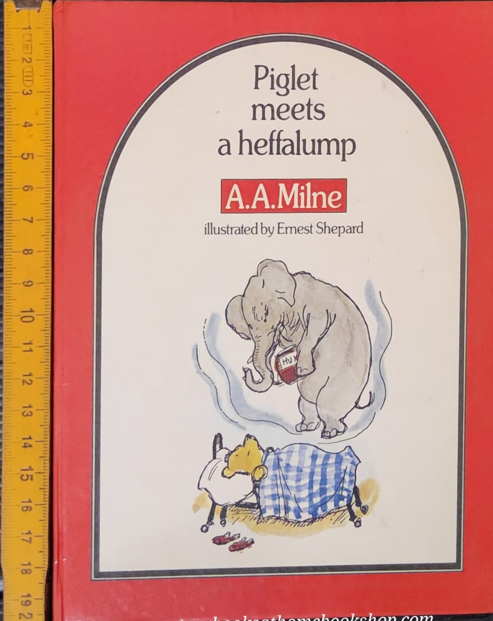 หนังสือนิทานปกแข็ง** 🍓🍓PIGLET MEETS A HEFFALUMP BY A.A.MILNE
