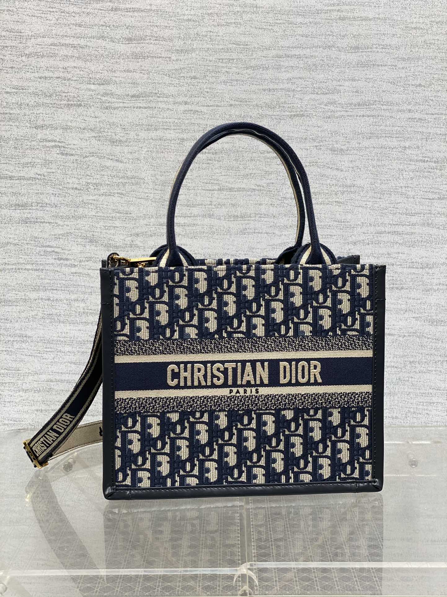 [Pre-order]กระเป๋า Dior Small Book Tote Blue Dior Oblique with strap งานเกรด Vip คุณภาพดีที่สุด