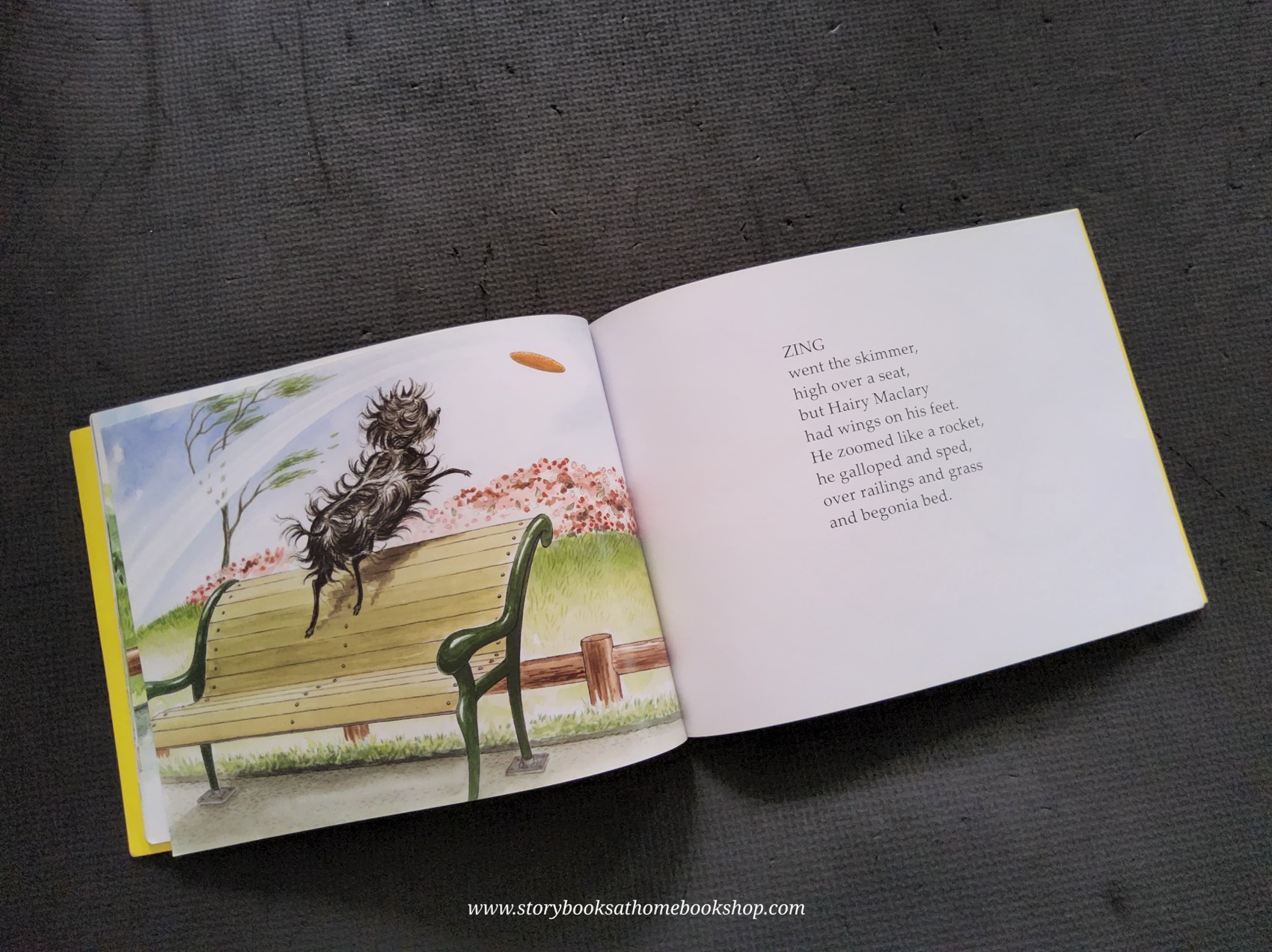 หนังสือนิทานปกอ่อน** 🍅🍓Hairy Maclary HAT TRICKS by Lynley Dodd