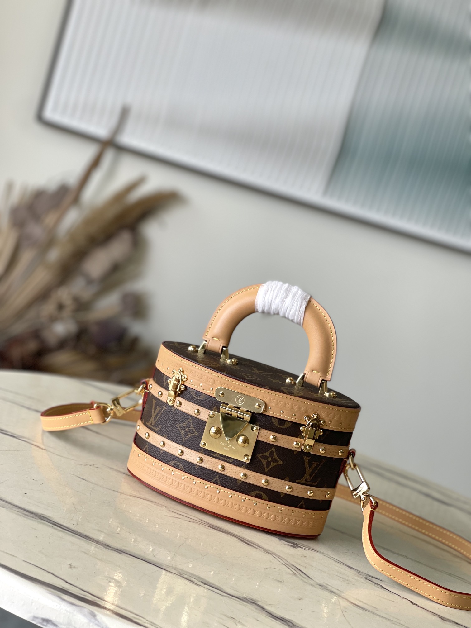 [Pre-order]กระเป๋าสะพาย Ellis Monogram หลุยส์ วิตตองหนัง Canvas M24843 - Handbagsงานคุณภาพที่ดีที่สุด