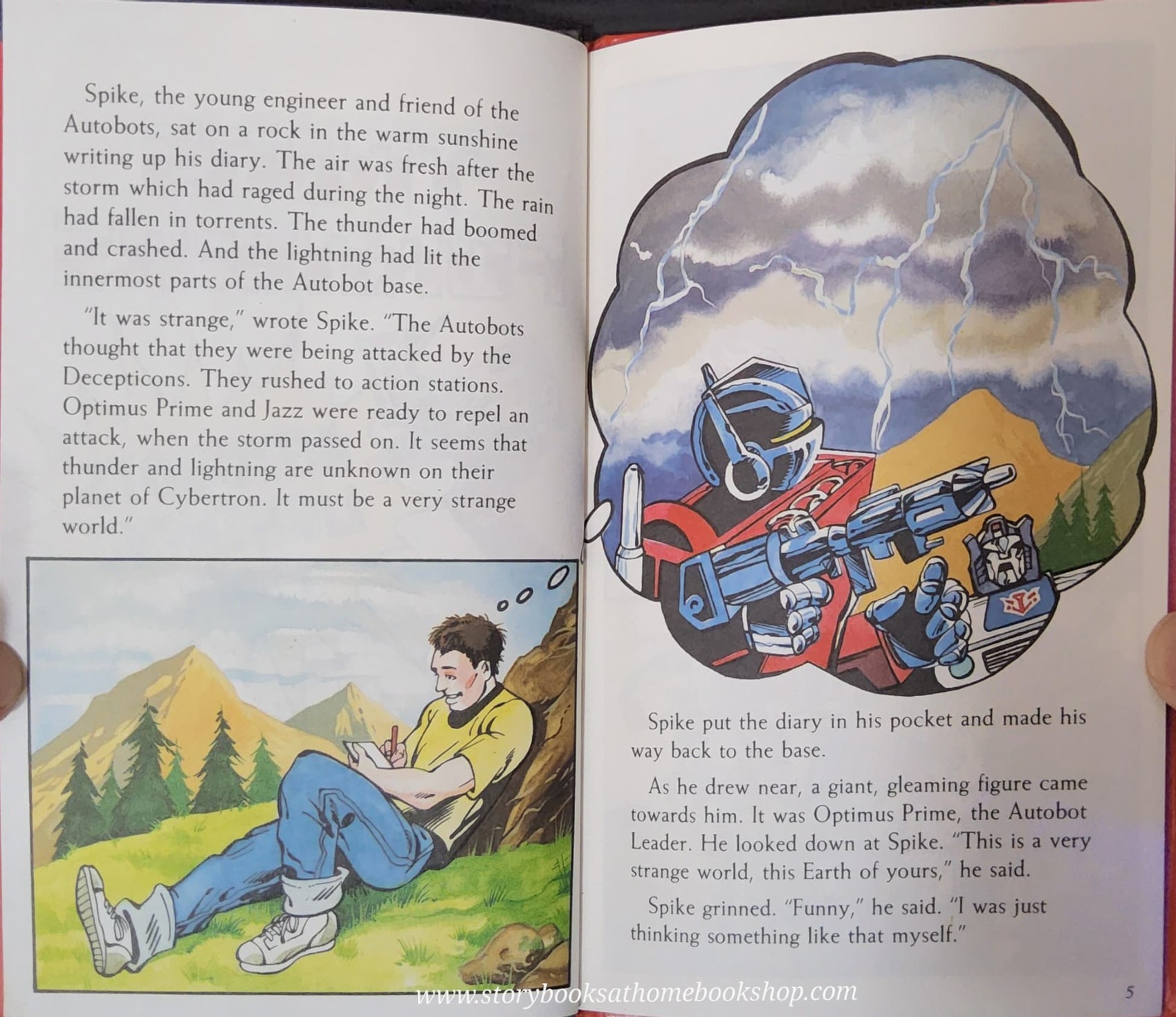 หนังสือนิทานปกแข็ง ** 🍅🍅THE TRANSFORMERS AUTOBOTS' LIGHTNING STRIKE