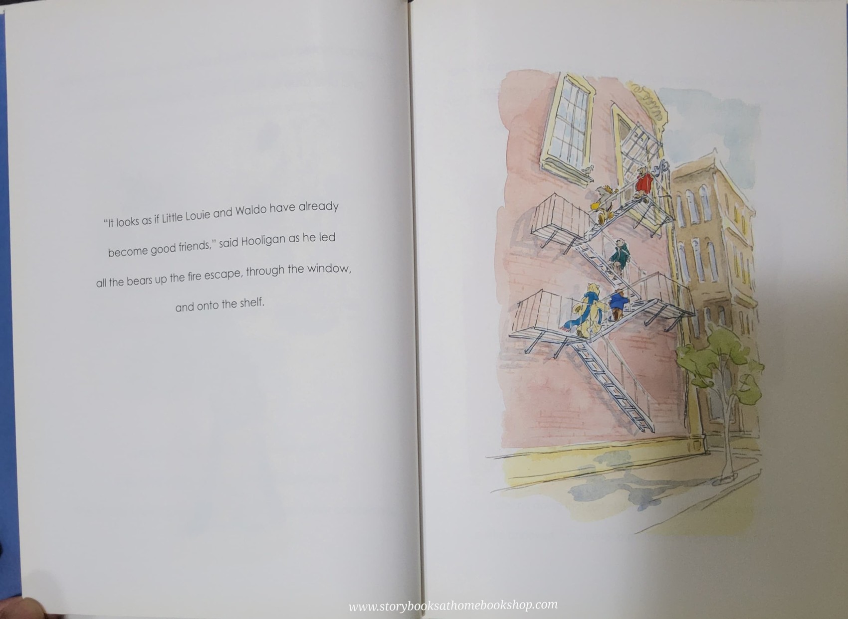 หนังสือนิทานปกแข็ง** ♥️HOOLIGAN BEAR NEW FRIENDS BY IAN TOYNTON