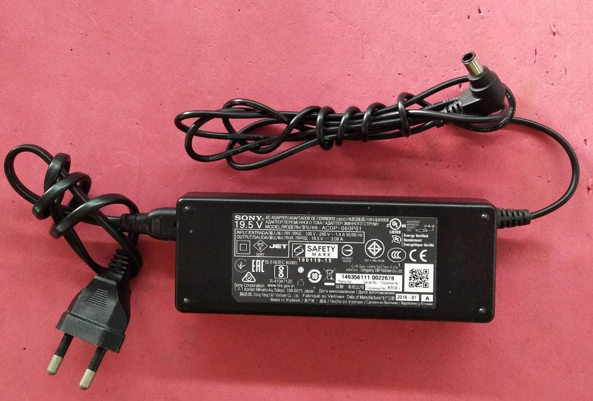 อะแดปเตอร์โซนี่ SONY ของแท้มือสองมากับเครื่อง 19.5V / 3.08A