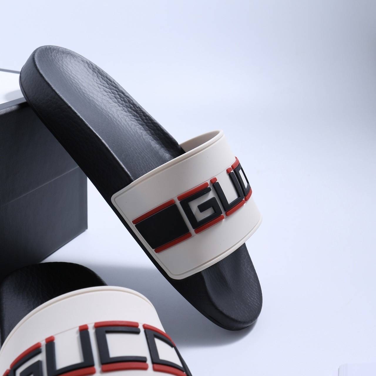 New Gucci Slides Size 5G (39) / 7G (41) กล่อง ถุงผ้า การ์ด ถุงกระดาษ