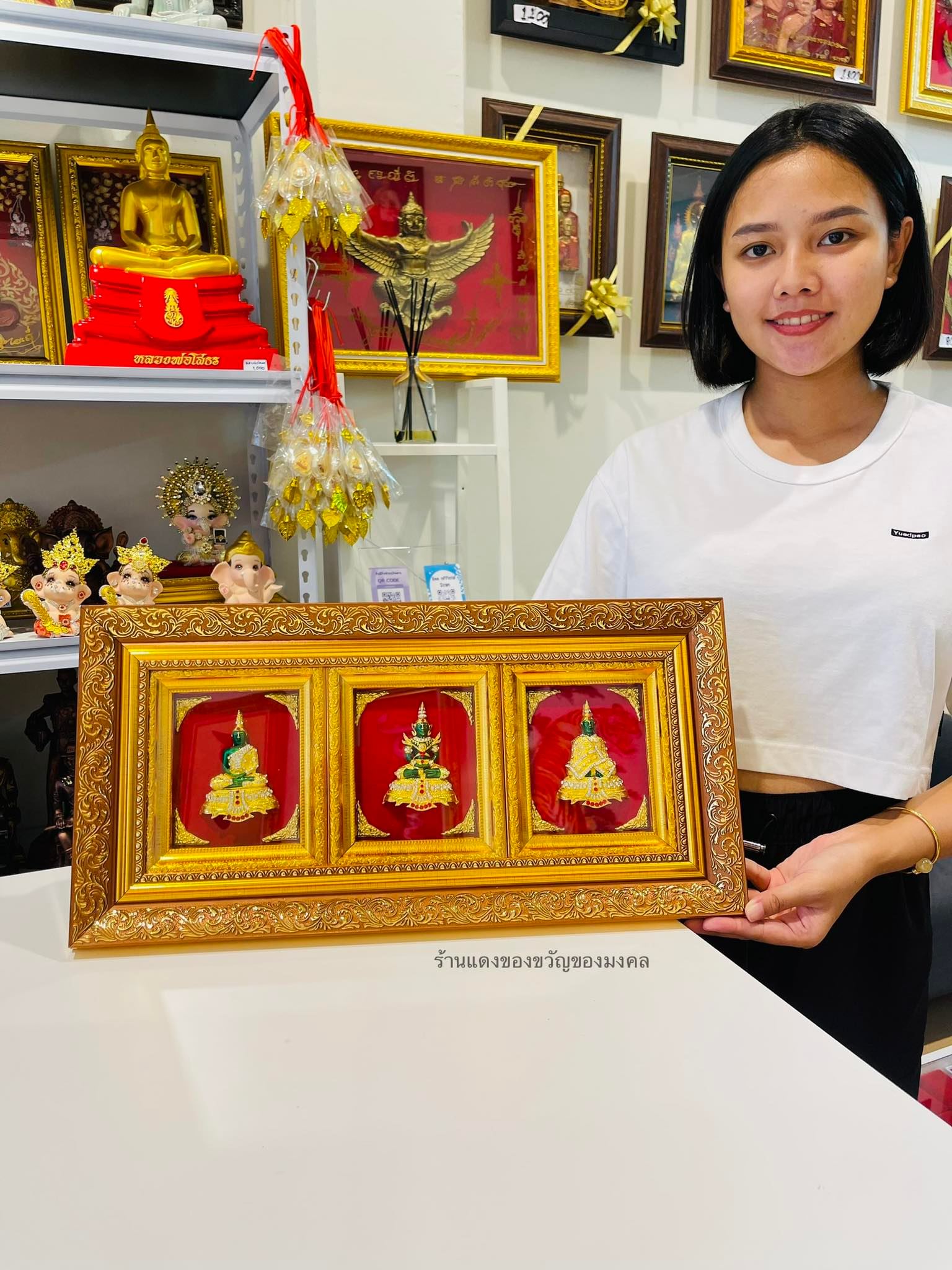 มาใหม่ ชุดกรอบพระแก้วมรกต 3 ฤดู งานกรอบซ้อนเพิ่มความสวยงาม