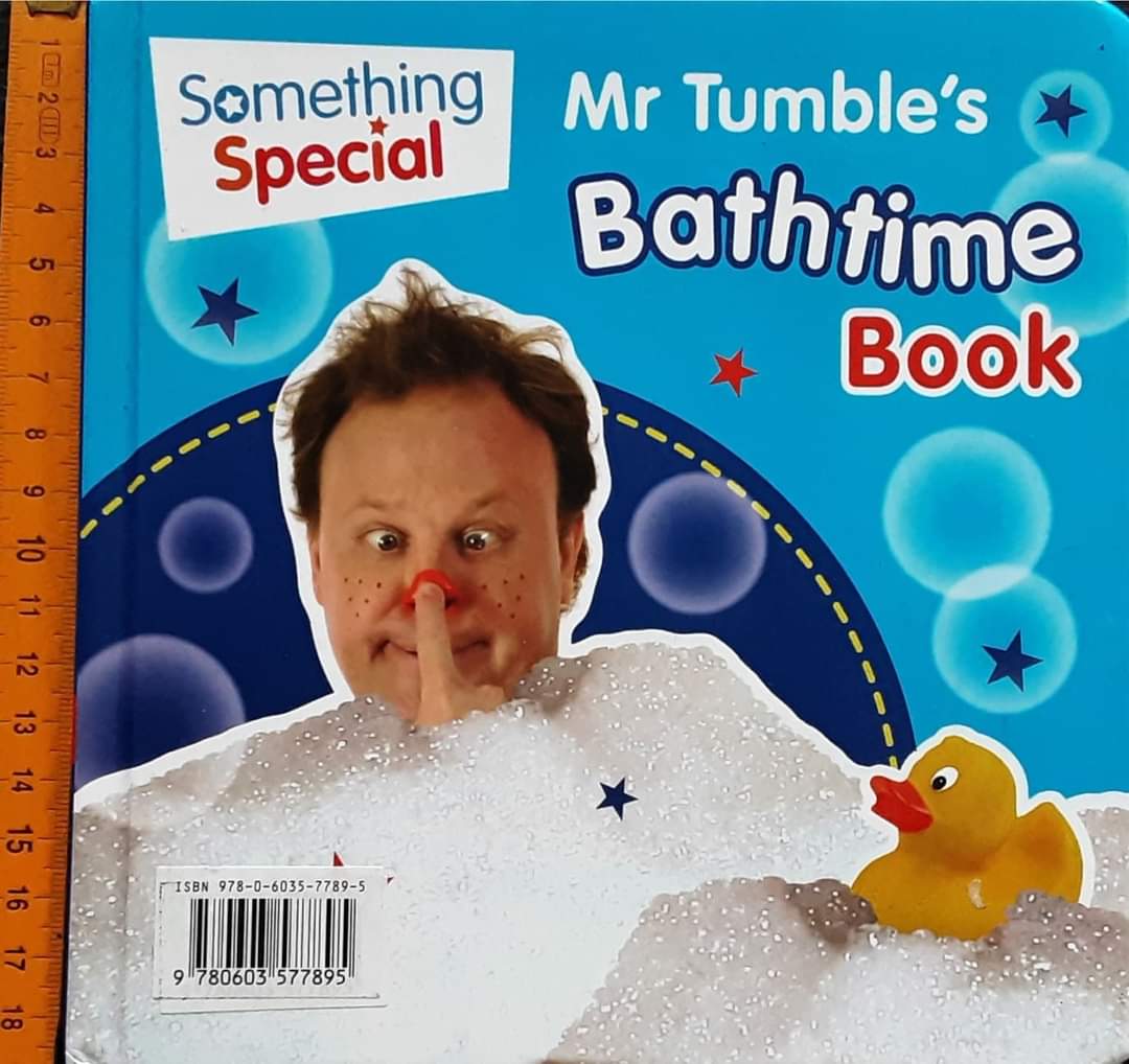 หนังสือนิทาน ภาษาอังกฤษ ปกแข็ง Board Book Mr Tumble's Bathtime Book/สภาพ 80-90%