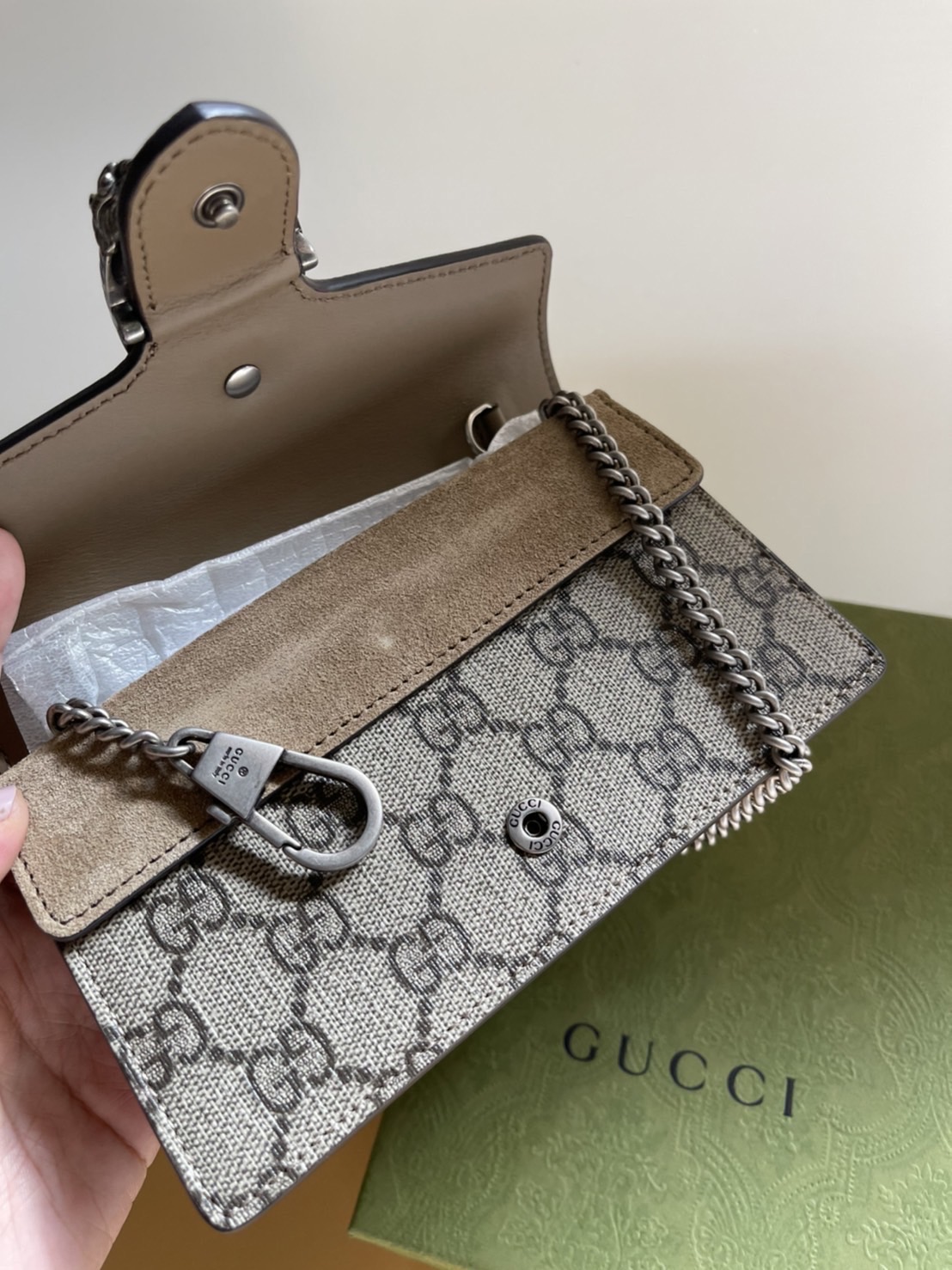 New Gucci dionysus supermini สีเบจ สายถอดได้ค่ะ ขนาด 6.5 x 4 x 1.5 นิ้ว