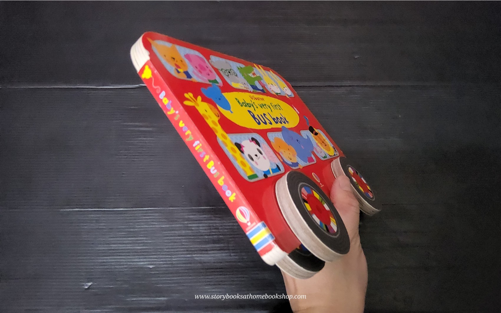 BOARD BOOK** ð
ð
USBORNE BABY'S VERY FIRST BUS BOOK